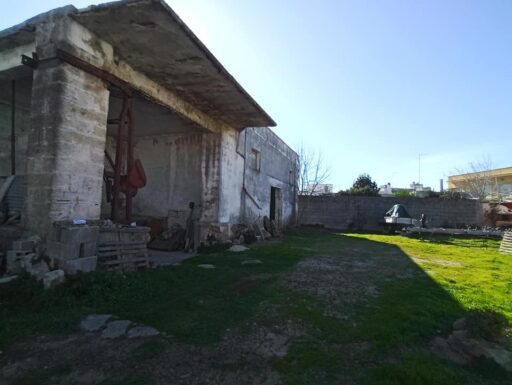 Complesso edilizio in san donaci br