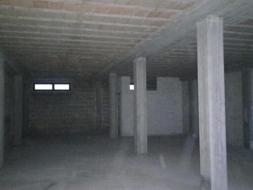 Vano garage mq. 200 circa