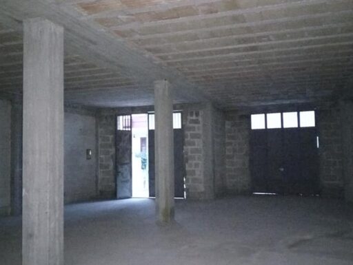 Vano garage mq. 200 circa