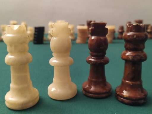 Pedine e pezzi scacchi-pietra di marmo onice