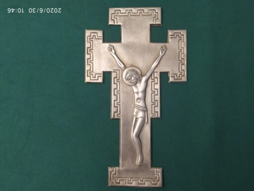 Oggetti peltro-tre grazie crocifisso piatto