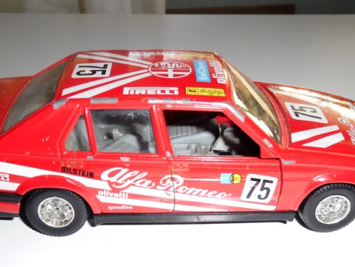 Alfa romeo bburago 1:24 rally modello ascona targa aa-206-pc