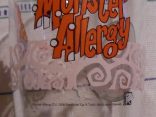 Bicchiere da collezione nutella monster allegry anno 2006