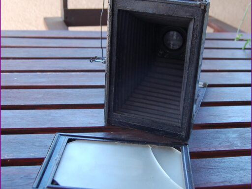 Antica grande macchina fotografica lastre tenax x esposizione