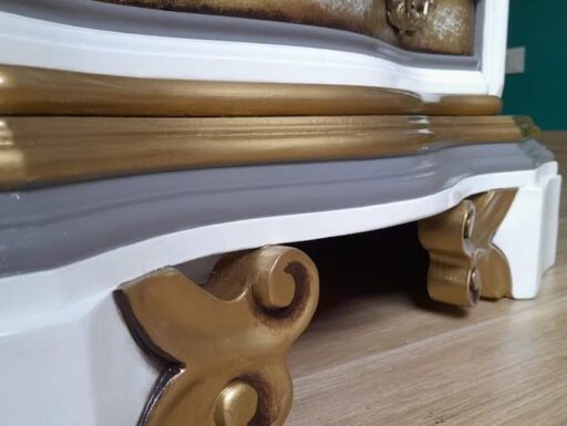 Comodini antiquariato rinnovati