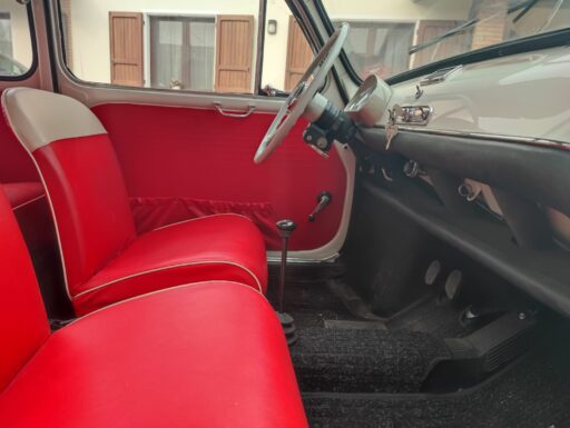 Auto d’epoca fiat 600 d