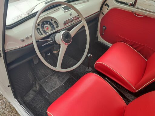 Auto d’epoca fiat 600 d