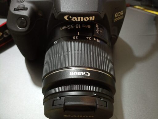 Reflex canon eos 2000d + canon ef-s 18-55 + canon ef 75-300