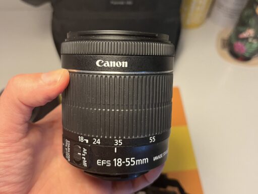 Kit reflex canon eos 700d e libro con esercizi per fotografi