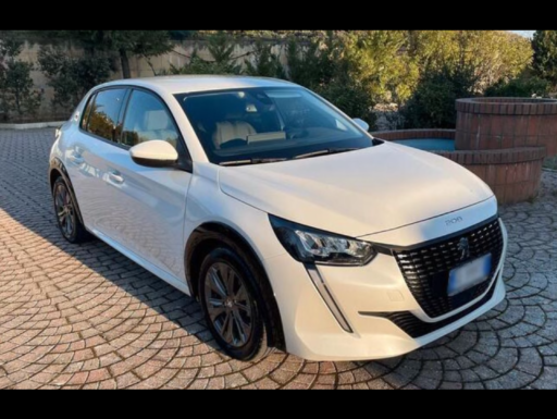 Peugeot e-208