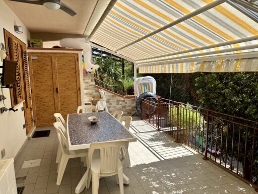 Villetta in contesto residenziale