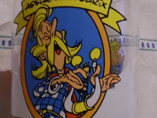 Bicchiere da collezione nutella asterix anno 1995