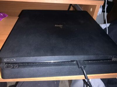 Lotto playstation slim 4 + monitor +controller +3 giochi