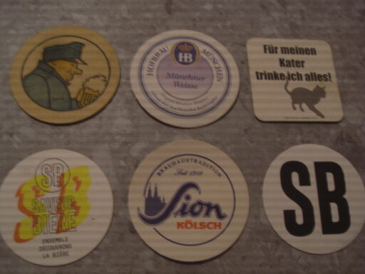 Sottobicchieri di cartone. lotto di sei, poco comuni.