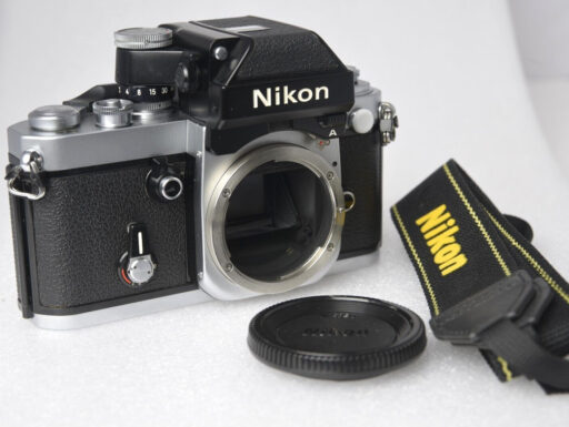 Nikon f2 a argento con esposimetro photomic dp11 e cinghia