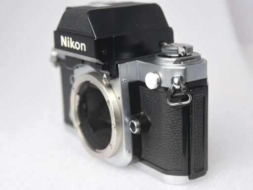 Nikon f2 a argento con esposimetro photomic dp11 e cinghia