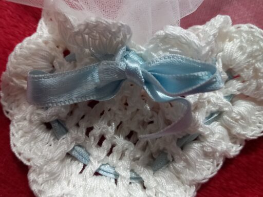 Bomboniera cuore realizzata a mano uncinetto