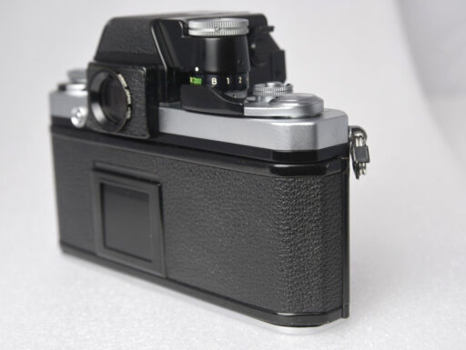 Nikon f2 a argento con esposimetro photomic dp11 e cinghia