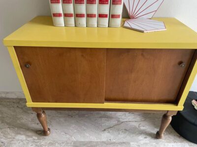 Mobilino vintage ritinto in parte