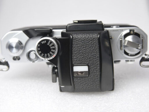 Nikon f2 a argento con esposimetro photomic dp11 e cinghia