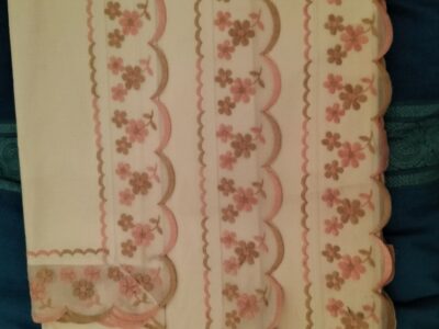 Lenzuolo matrimoniale con federe ricamato