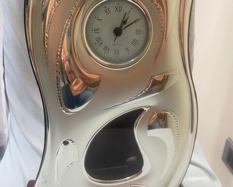 Orologio classico da tavolo