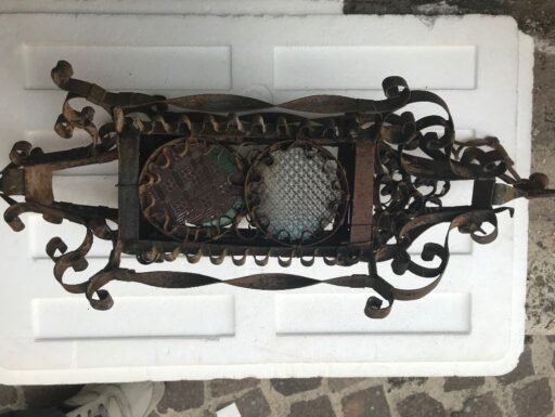 Lanterna in ferro battuto