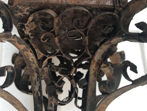 Lanterna in ferro battuto