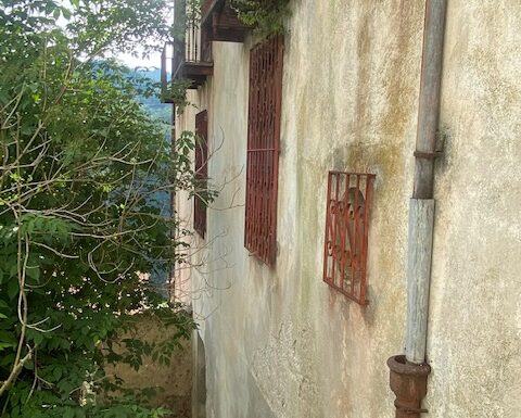 Fabbricato indipendente da ristrutturare