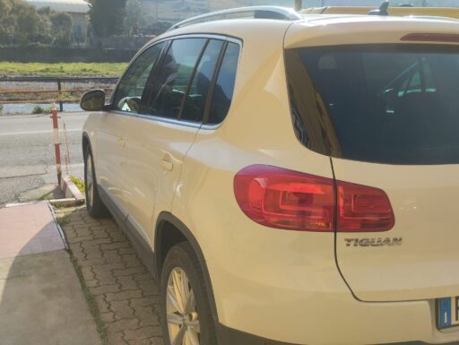 Volkswagen tiguan 2.0 tdi 150 cv sport style blue