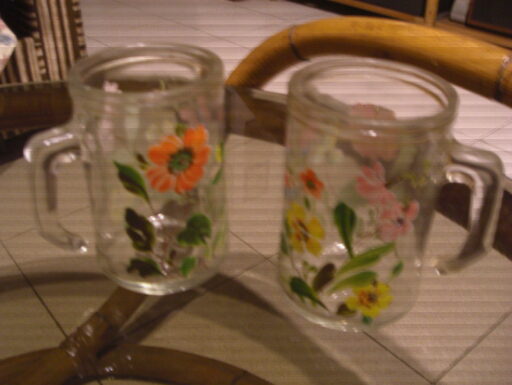 Boccali coppia vetro decoro fiori policromi