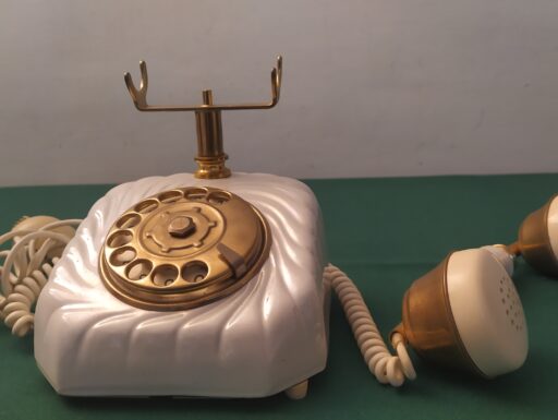 Telefono in ceramica bianca da tavolo (raro)