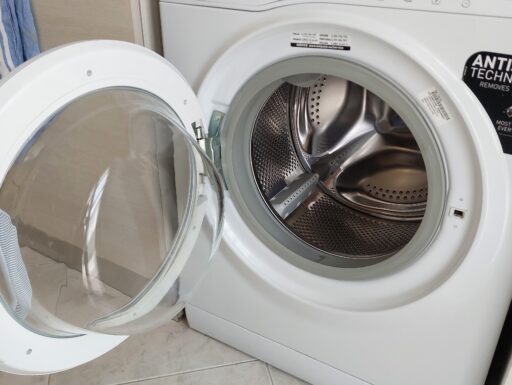 Lavatrice carica frontale ariston hotpoint fml 703 7kg