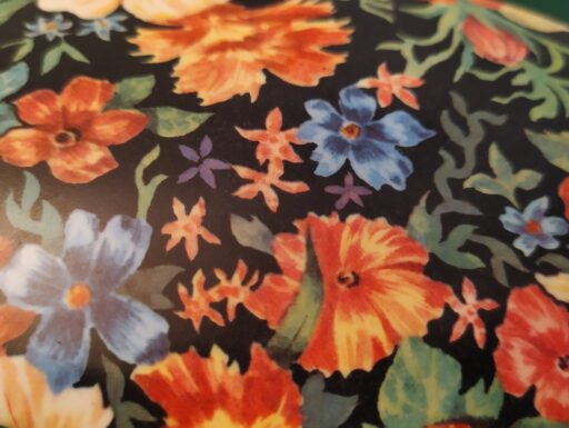 Attaccapanni d’epoca composizione fiori