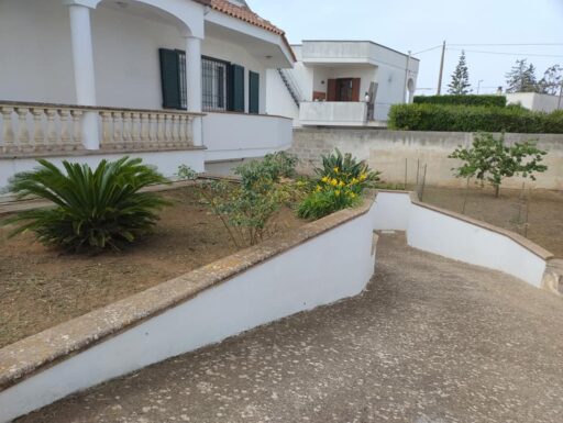 Villa in galugnano frazione di san donato di lecce (le)