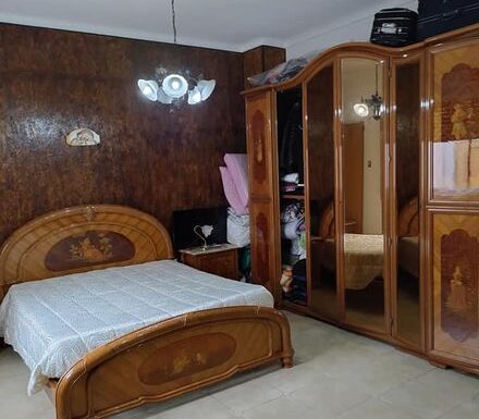 In s. donaci casa+garage via tunisi78