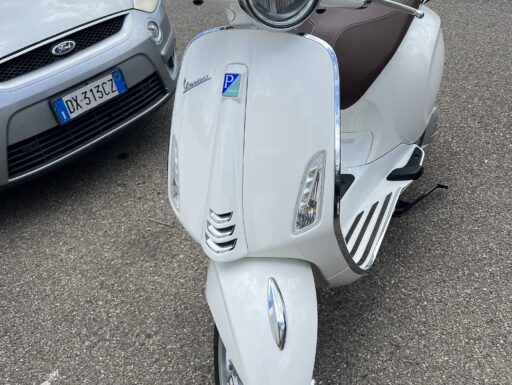 Vespa primavera 125 2021