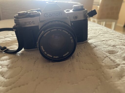 Canon ae1 con obiettivo 50mm