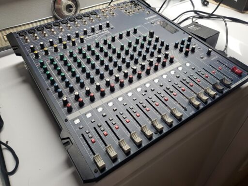 Mixer yamaha mg166cx-usb 16 canali