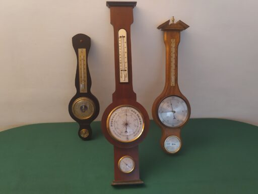 Barometri d'epoca in legno