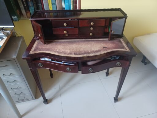 Scrivania stile inglese