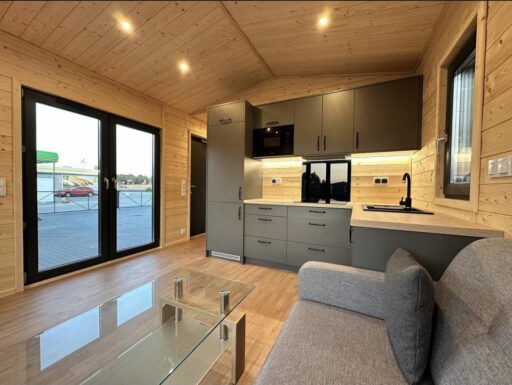 Nuova casa mobile. 10,5 x 3,8 m