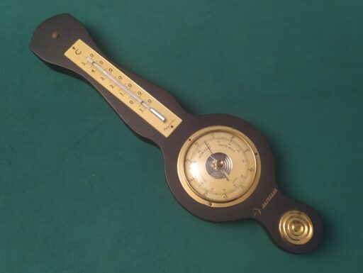 Barometri d'epoca in legno