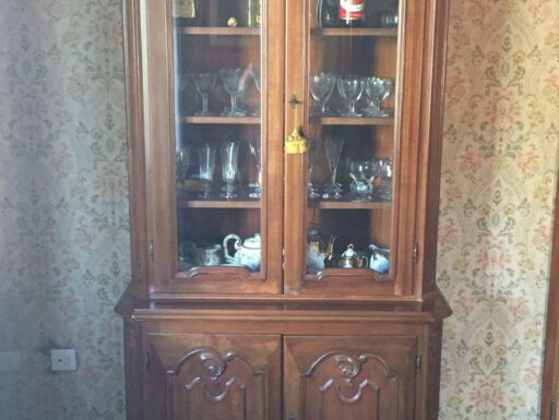 Sala completa in stile classico