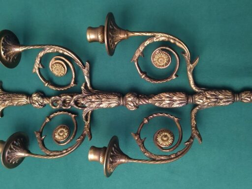 Applique d'epoca in ottone