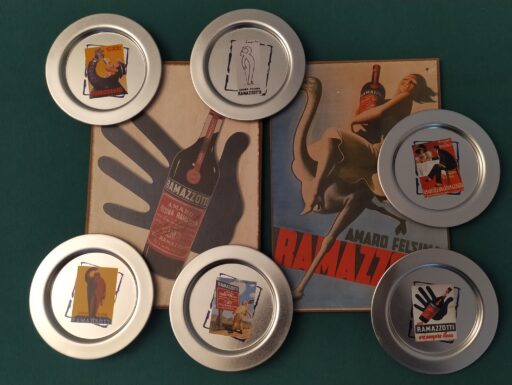 Sottobicchieri metallo e targhe legno "amaro ramazzotti"