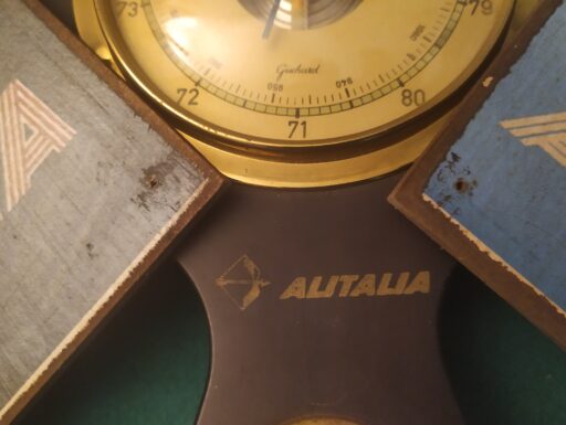 Alitalia-barometro legno e targhe legno