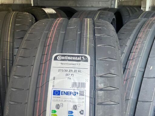 Continental 275 30 20 97y