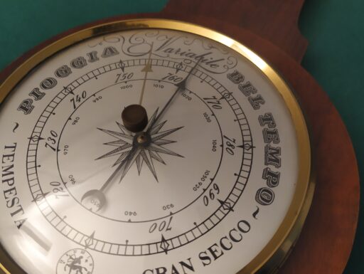 Prodotti d'arredo in legno anni 60/70