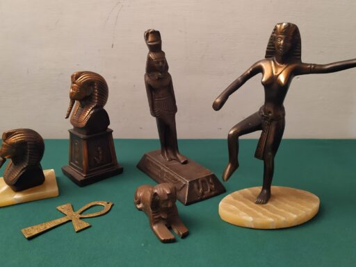 Oggetti antico egitto ottone e marmo
